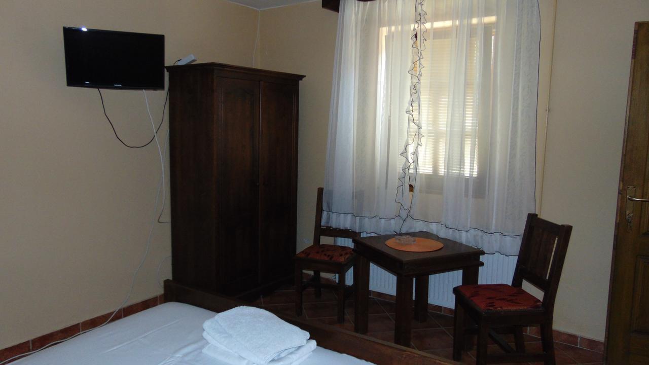 Rooms Milin Lagum Irig Exterior foto